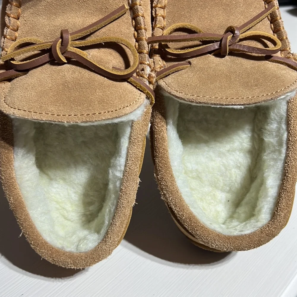 NEW Vineyard Vines Suede Slip-on Moccasins Sheepskin Tan